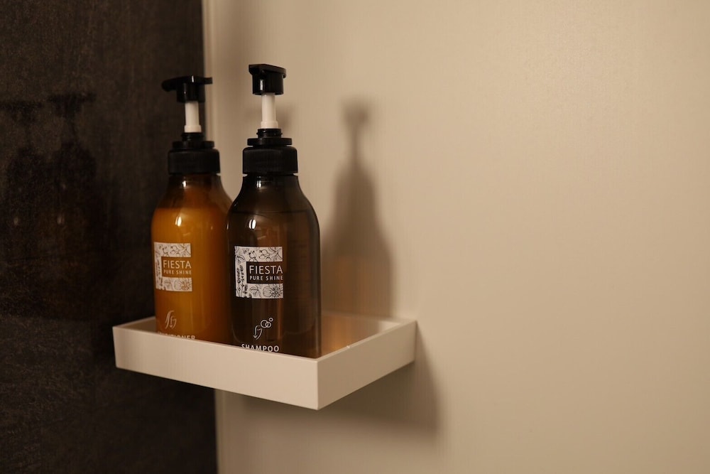 ベーシック ダブルルーム バスルーム1 | HOTEL CUORE 京都・四条大宮