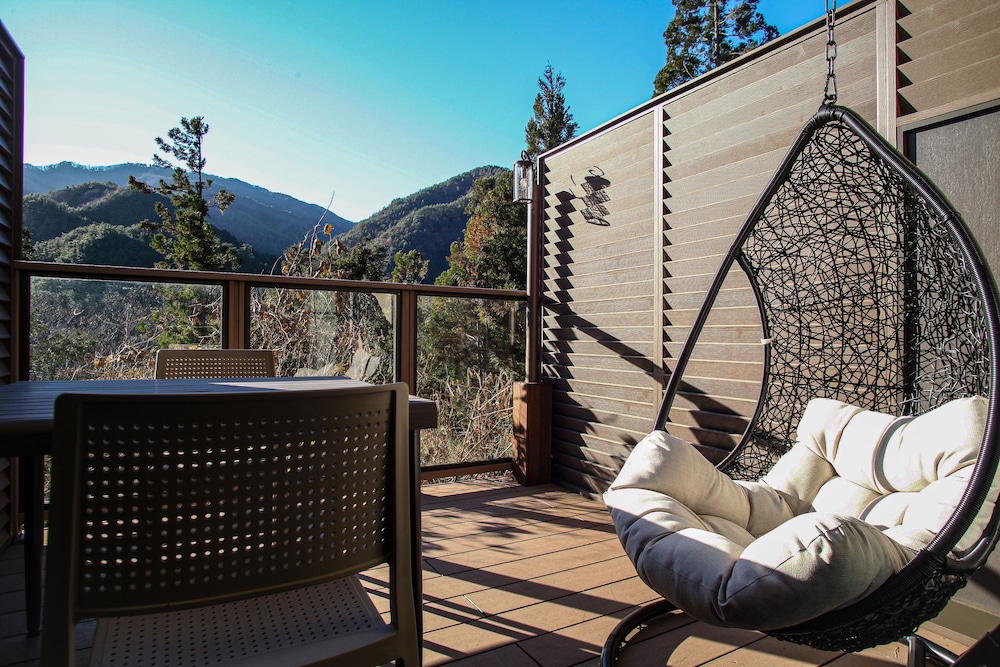 DEER 禁煙 客室内のダイニングエリア0 | ホテル風の山