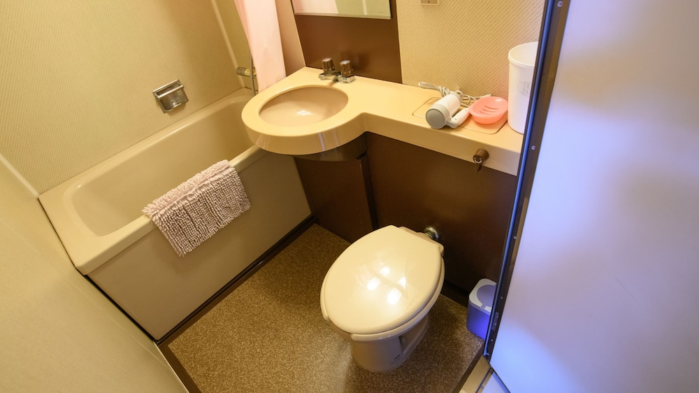 ベーシック ダブルルーム (電子タバコのみ可) バスルーム1 | 旅房 はなえみ