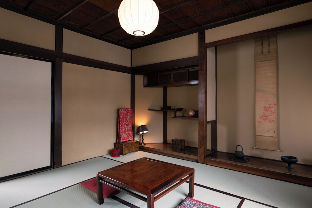 離れ布団部屋浴室階下 禁煙 客室2 | ぬのや旅館