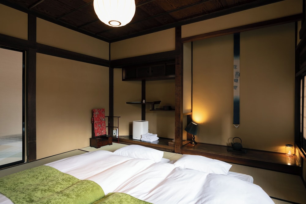 離れ布団部屋浴室階下 禁煙 客室1 | ぬのや旅館