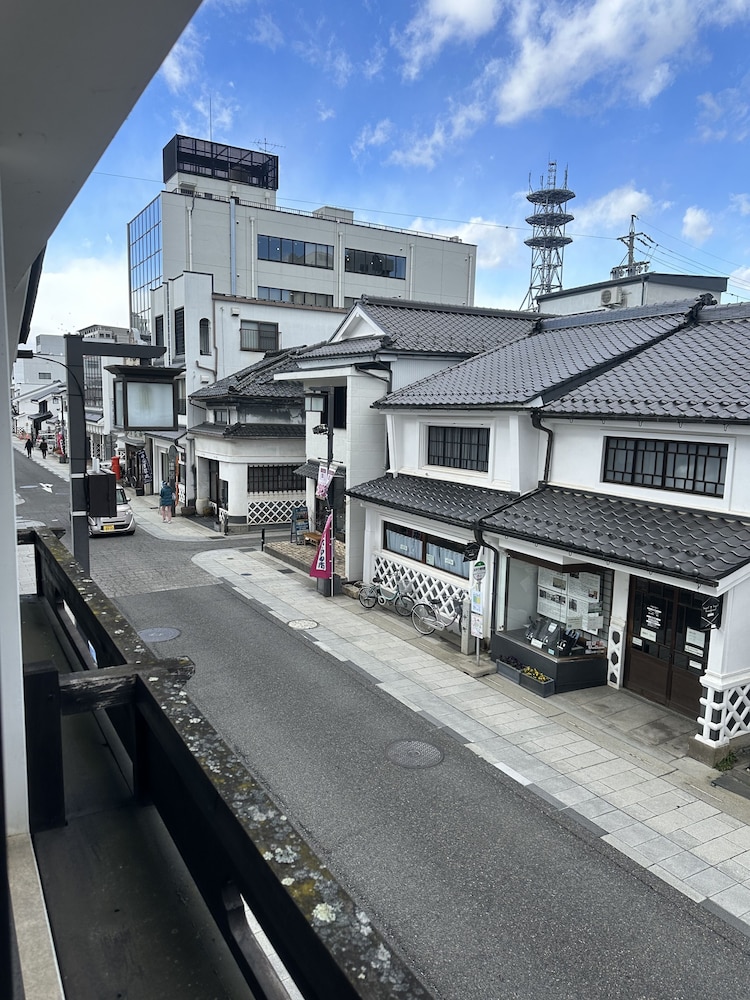 本館シングルベッド浴室付 禁煙 部屋からの景観1 | ぬのや旅館
