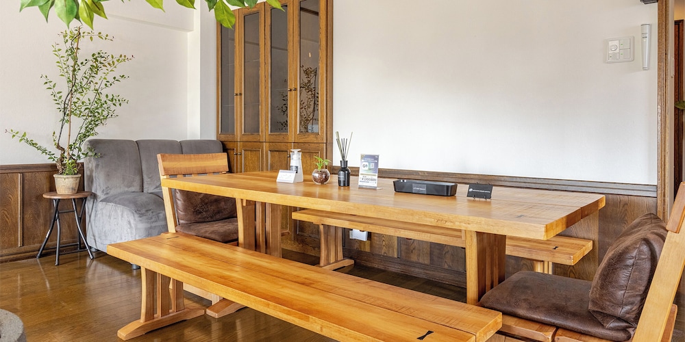 アパートメント (6) 客室内のダイニングエリア1 | LIT’S INN Sapporo