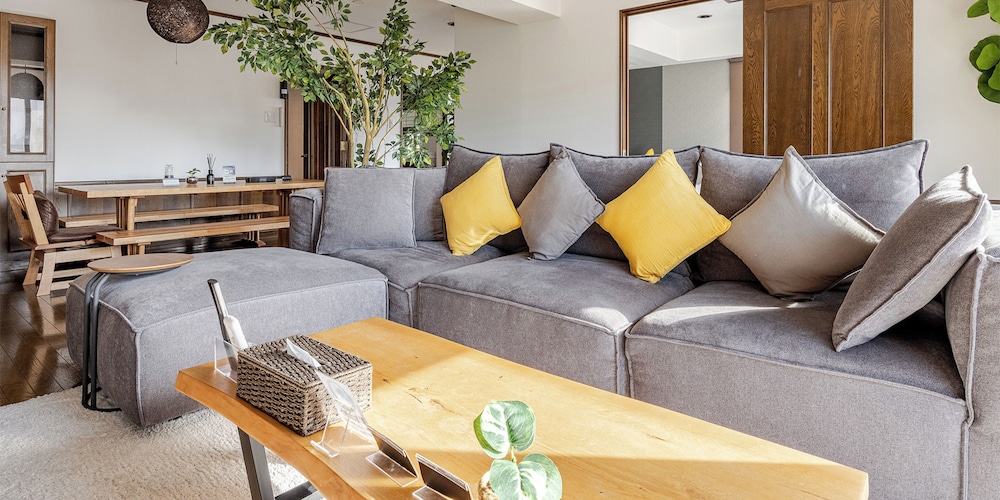 アパートメント (6) リビング エリア2 | LIT’S INN Sapporo