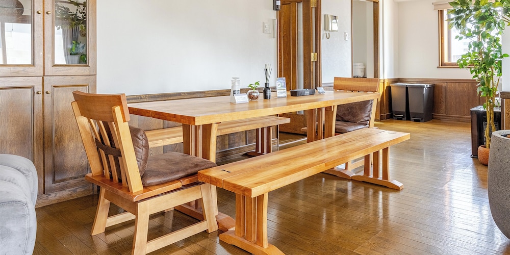 アパートメント (6) 客室内のダイニングエリア3 | LIT’S INN Sapporo