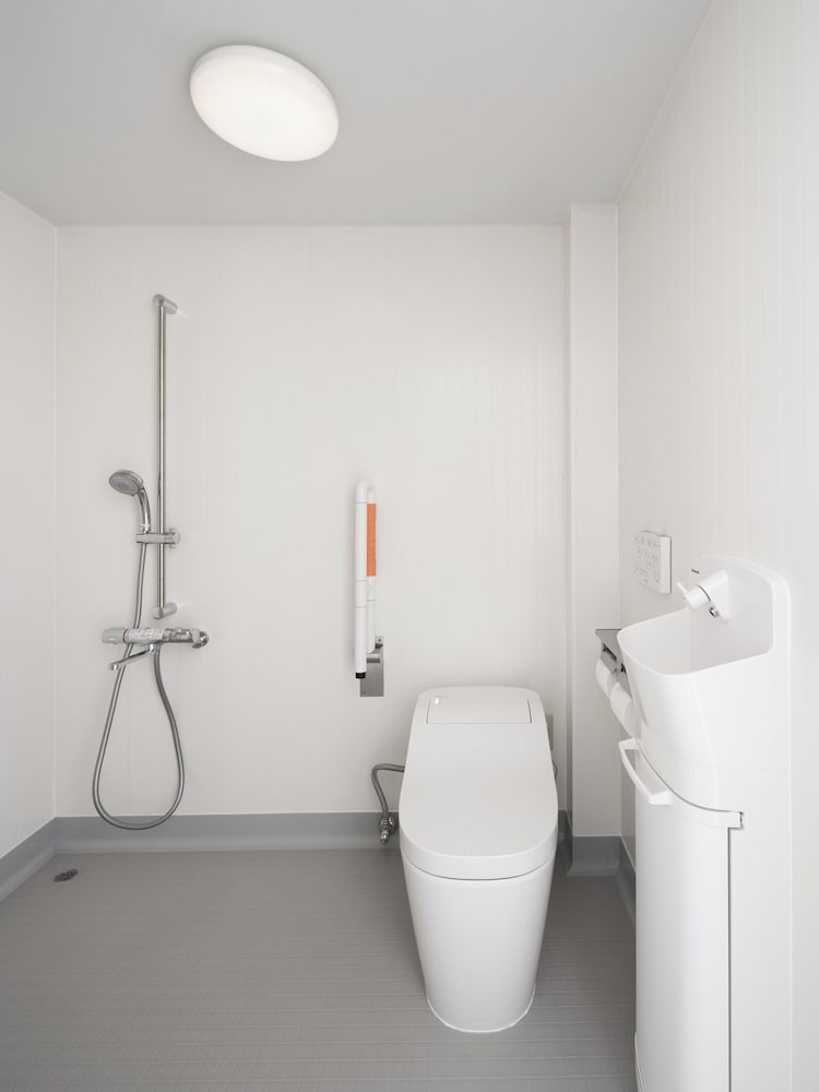 ダブルルーム バリアフリー 禁煙 バスルーム0 | ネストホテル石垣マエサトビーチ