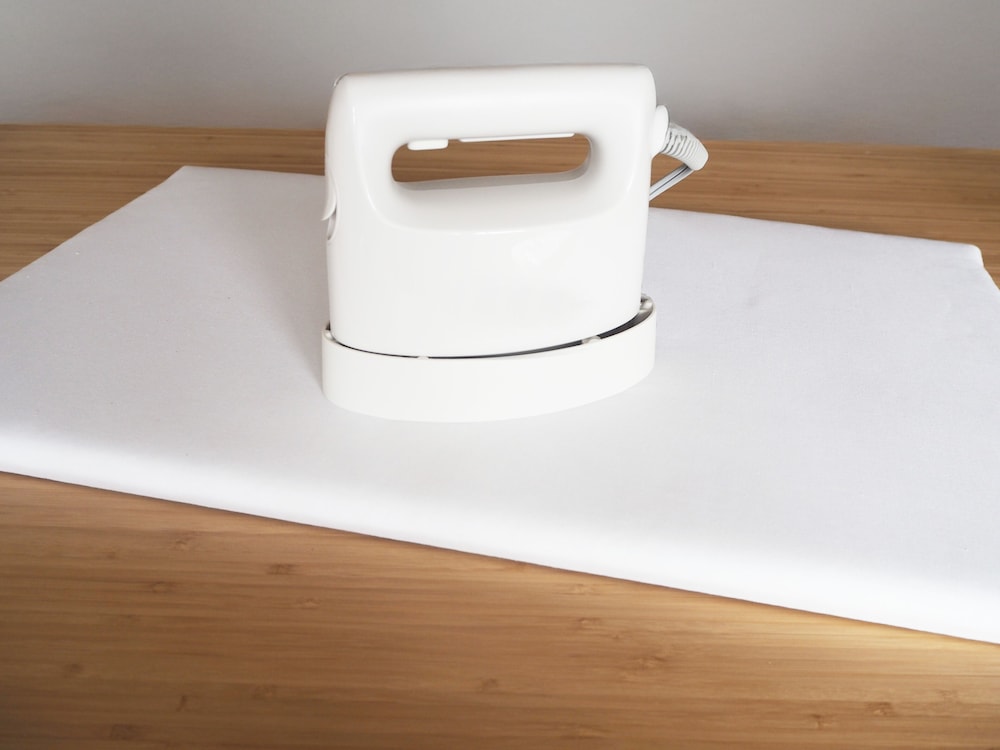 スタンダードルーム　ダブルベッド1台　禁煙　清掃料金別　連泊時の清掃なし 客室6 | 宮崎マンゴーホテル