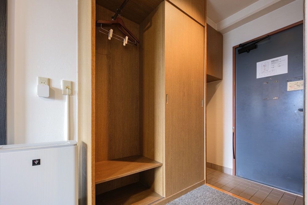 スタンダードルーム　ダブルベッド1台　禁煙　清掃料金別　連泊時の清掃なし 客室5 | 宮崎マンゴーホテル