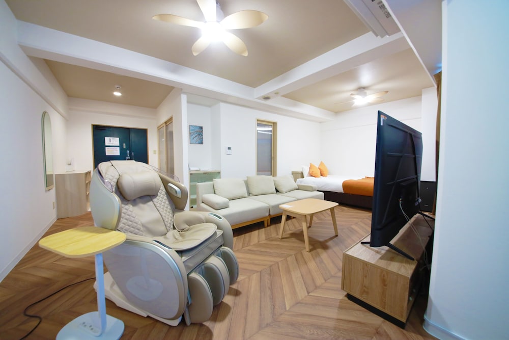 ジュニアスイートルーム　クイーンベッド1台　禁煙　清掃料金別　連泊時の清掃なし 客室6 | 宮崎マンゴーホテル