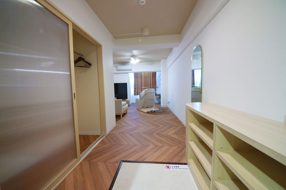 ジュニアスイートルーム　クイーンベッド1台　禁煙　清掃料金別　連泊時の清掃なし 客室4 | 宮崎マンゴーホテル