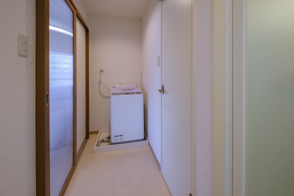 ジュニアスイートルーム　クイーンベッド1台　禁煙　清掃料金別　連泊時の清掃なし 客室1 | 宮崎マンゴーホテル