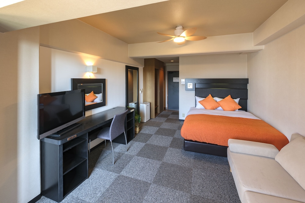 スタンダードルーム　ダブルベッド1台　禁煙　清掃料金別　連泊時の清掃なし 客室3 | 宮崎マンゴーホテル