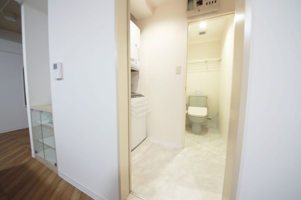 ジュニアスイートルーム　クイーンベッド1台　禁煙　清掃料金別　連泊時の清掃なし バスルーム1 | 宮崎マンゴーホテル