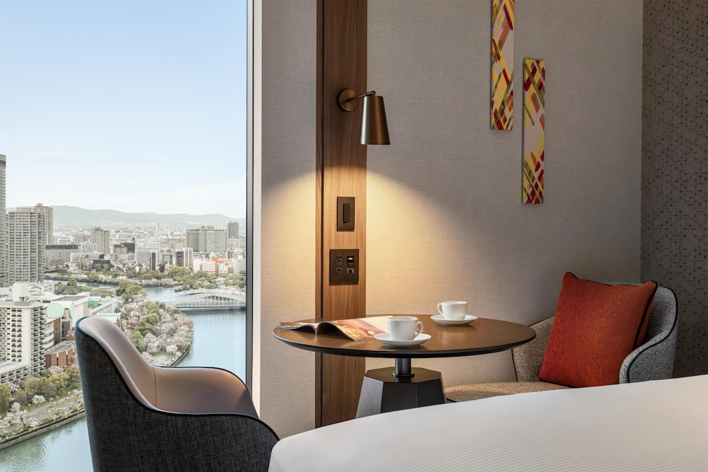 ツインルーム リバービュー 禁煙 客室3 | ダブルツリー by ヒルトン大阪城