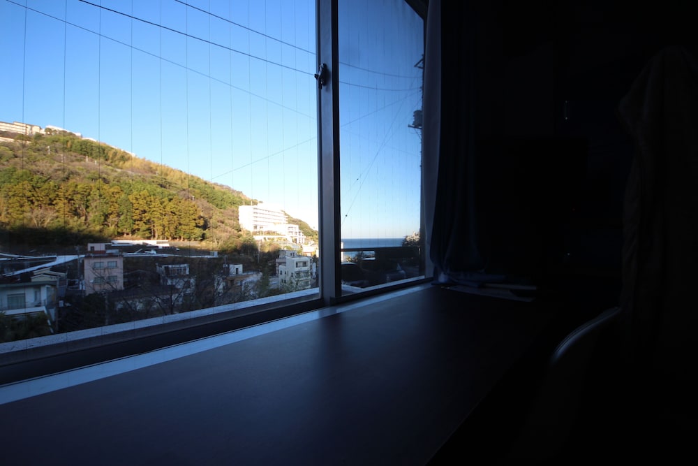 エコノミー 4 人部屋 シービュー ビーチ / オーシャン ビュー0 | 熱川サウナ小屋 ふみなや