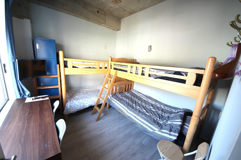 エコノミー 4 人部屋 シービュー | 熱川サウナ小屋 ふみなや