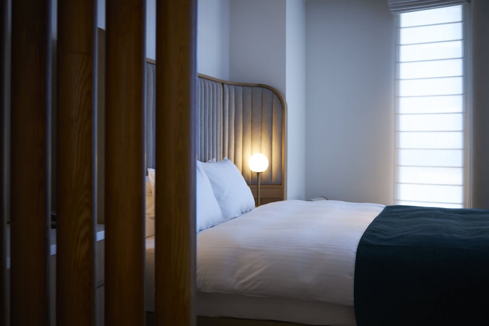 アリーナルーム (シャワーブース完備) 客室1 | ホテルコメント横浜関内