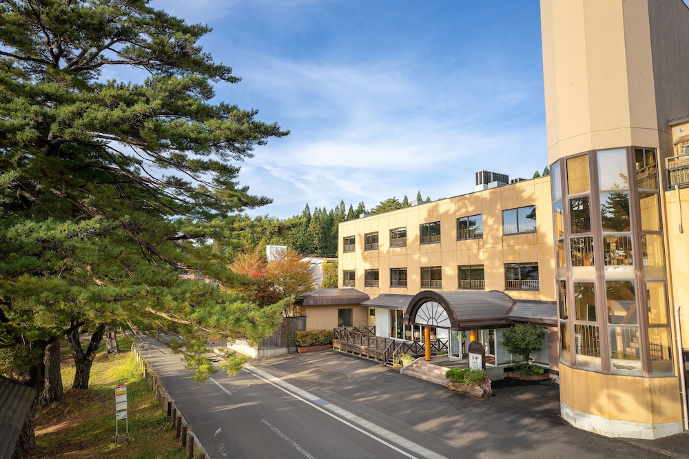 客室1 | 湖畔浪漫の宿かたくりの花