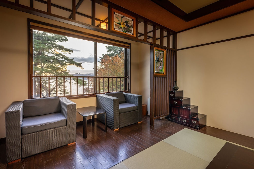 【全室レイクビュー】和室10畳+広縁 部屋からの景観0 | 湖畔浪漫の宿かたくりの花