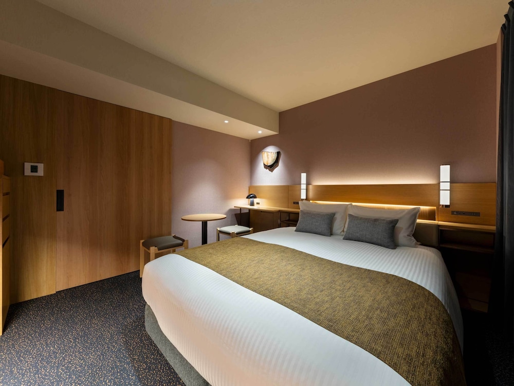 スーペリア ルーム 洗濯機付 クイーンベッド 1 台 禁煙 (160cm) 客室9 | 三井ガーデンホテル京都三条プレミア