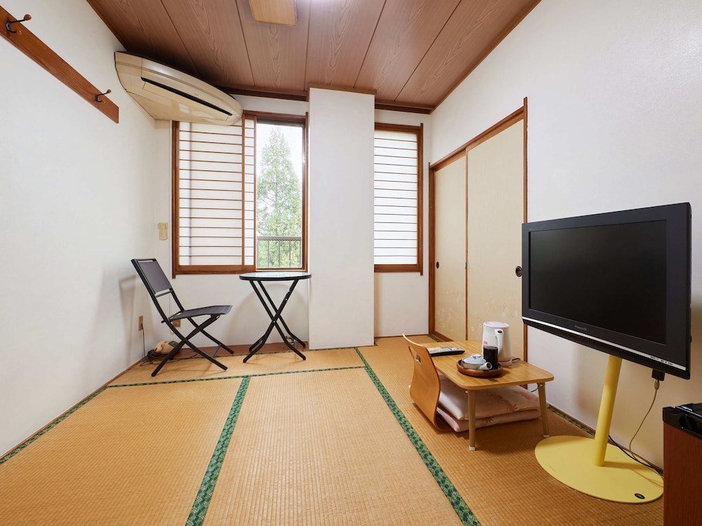[和室] 1~2名様 (トイレ付) 喫煙 客室2 | ハヤマ荘