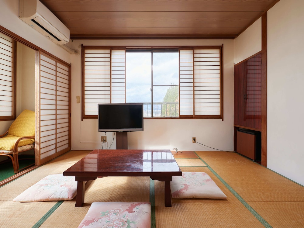 [和室] 1~4名様 (トイレ付) 禁煙 客室5 | ハヤマ荘