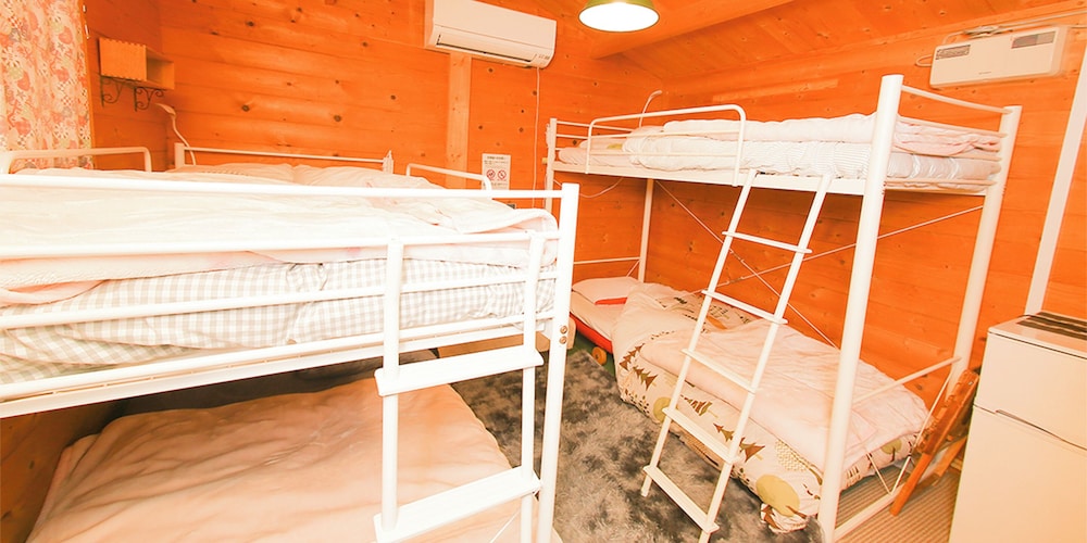 ファミリー コテージ 客室5 | 星逢える宿 森のコテージ気仙沼