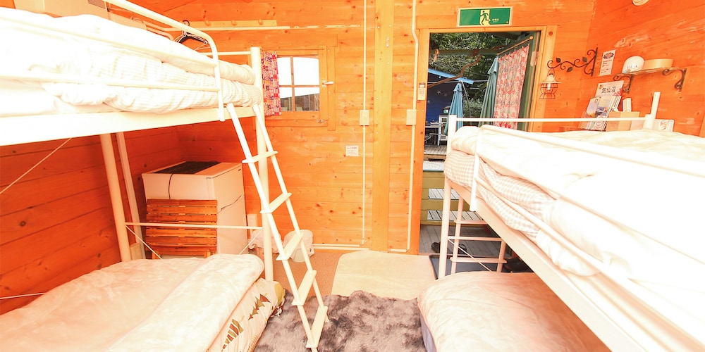 ファミリー コテージ 客室4 | 星逢える宿 森のコテージ気仙沼