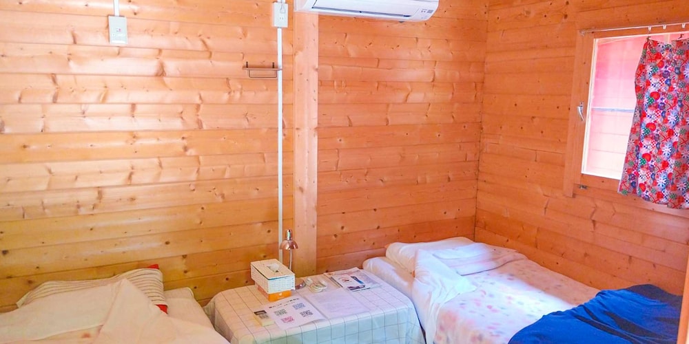 ベーシック コテージ 客室1 | 星逢える宿 森のコテージ気仙沼