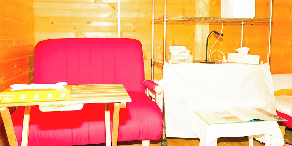 ベーシック コテージ 客室6 | 星逢える宿 森のコテージ気仙沼