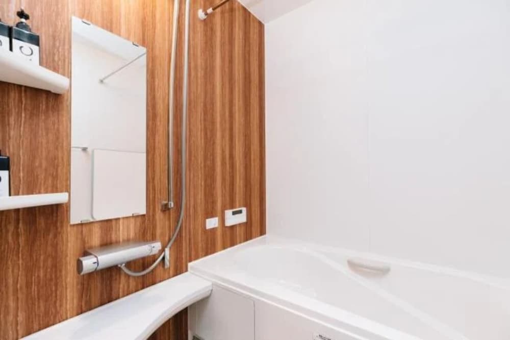 スーペリアファミリールーム バスルーム2 | 灯々屋