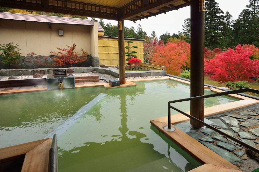 スタンダード スイート 禁煙 ガーデンビュー バスルーム0 | 猪苗代磐梯山麓温泉　静楓亭