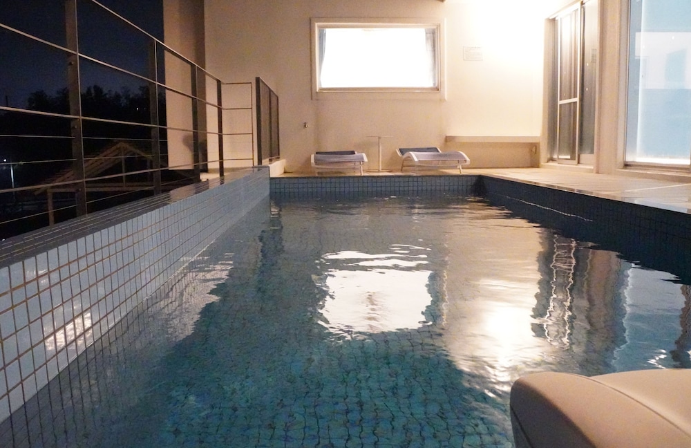 デラックス ルーム プライベートプール4 | ブルーシャローズ恩納村リゾート