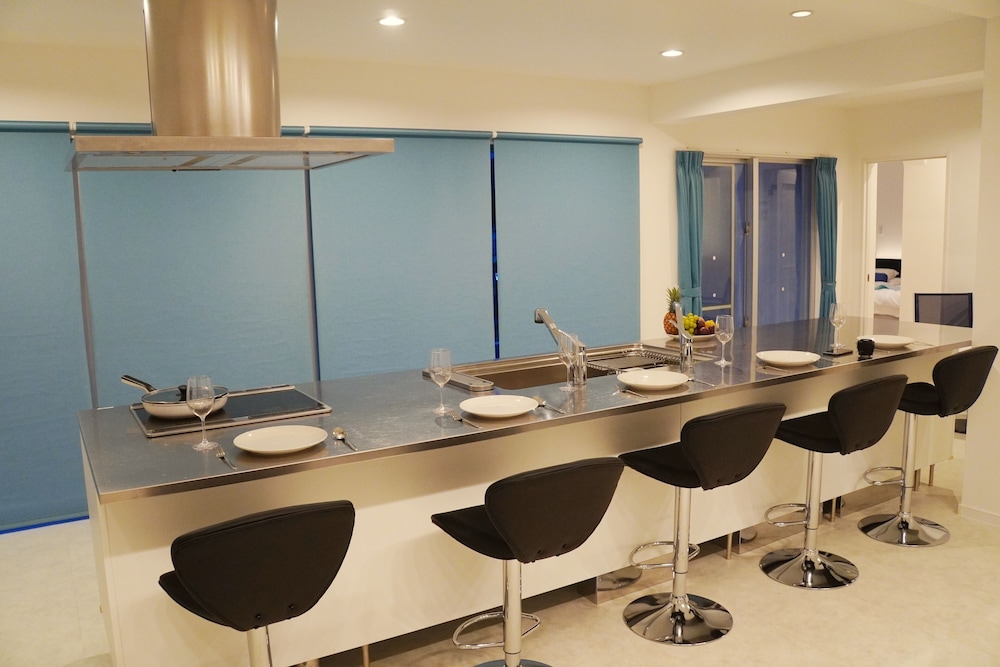 デラックス ルーム 専用キッチン3 | ブルーシャローズ恩納村リゾート