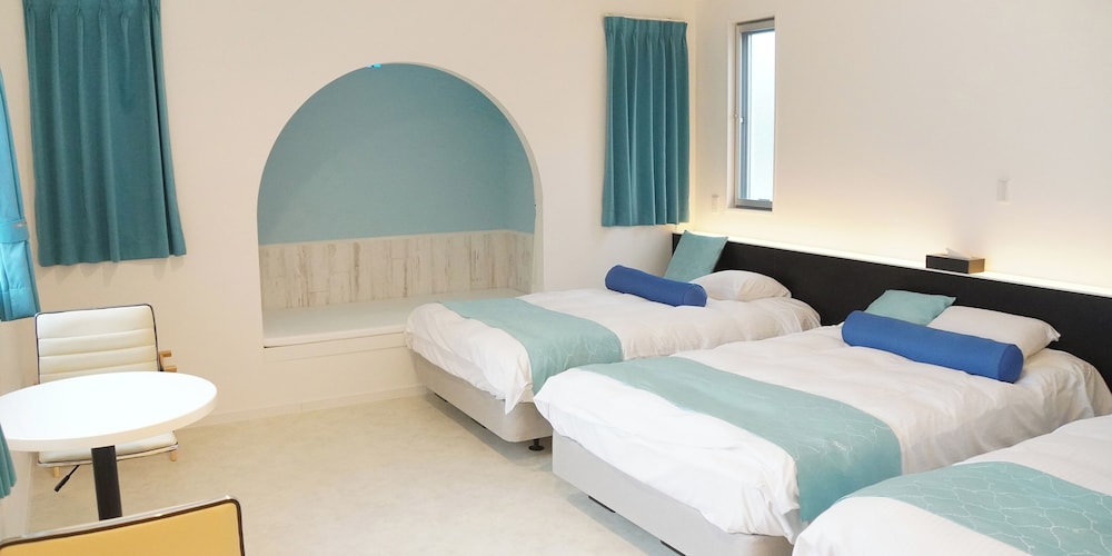 デラックス ルーム 客室11 | ブルーシャローズ恩納村リゾート