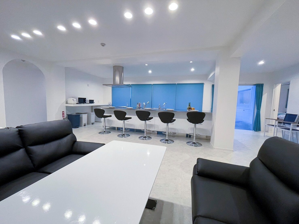 デラックス ルーム 客室8 | ブルーシャローズ恩納村リゾート