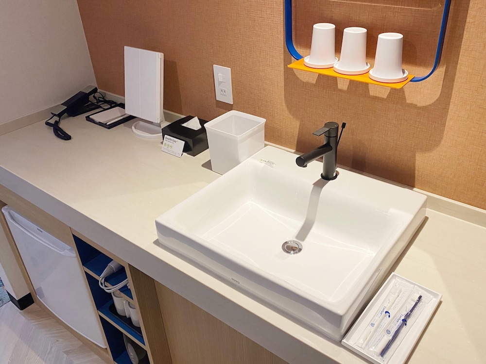 ルーム シングルベッド 2 台 禁煙 客室4 | コンフォートイン名古屋栄駅前