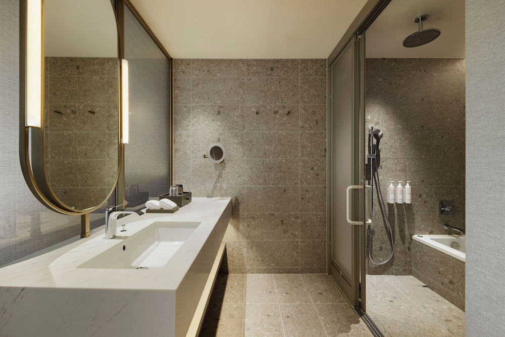 デラックス ルーム キングベッド 1 台 シティビュー 客室2 | 長崎マリオットホテル