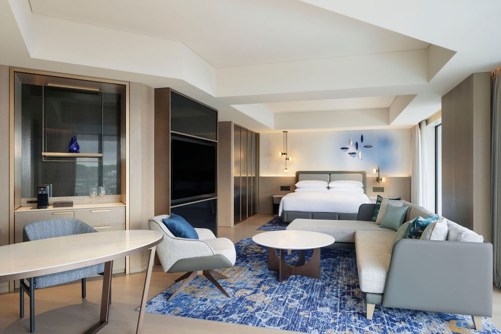 ジュニア スイート ダブルベッド 1 台 コーナー 客室3 | 長崎マリオットホテル