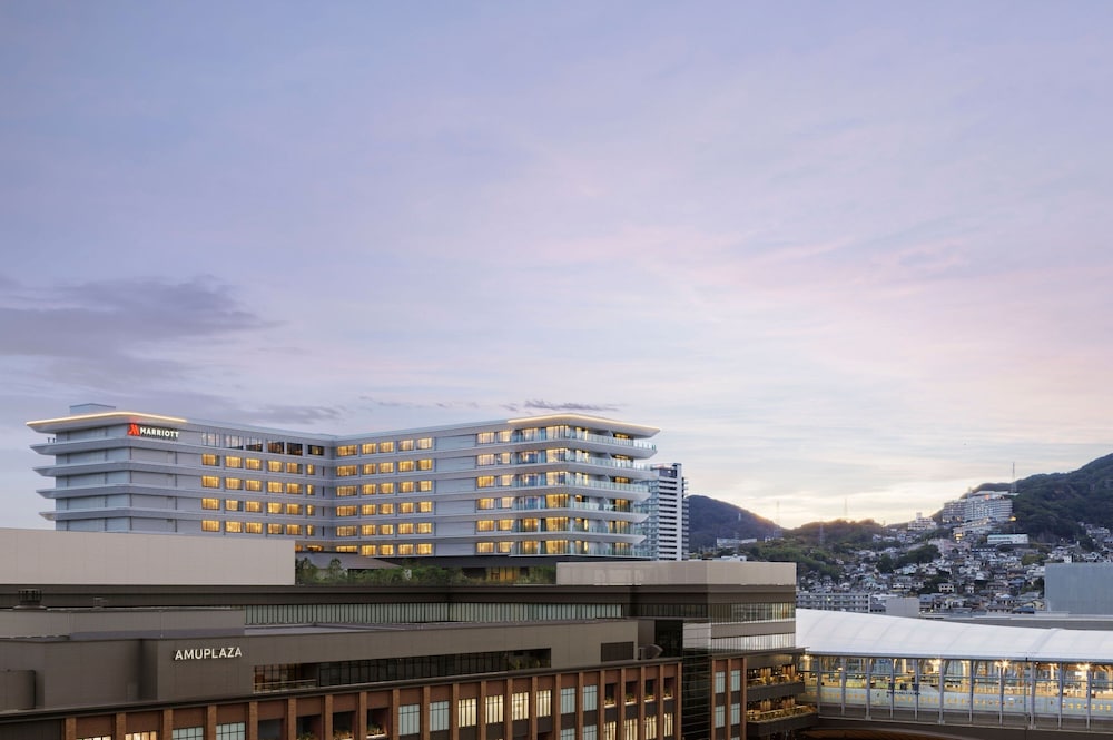 プレミアム ルーム ダブルベッド 2 台 禁煙 バルコニー | 長崎マリオットホテル