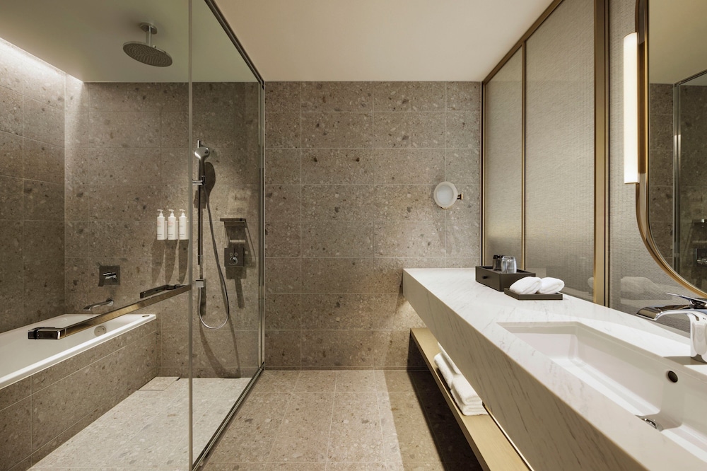 ジュニア スイート ダブルベッド 1 台 コーナー バスルーム0 | 長崎マリオットホテル