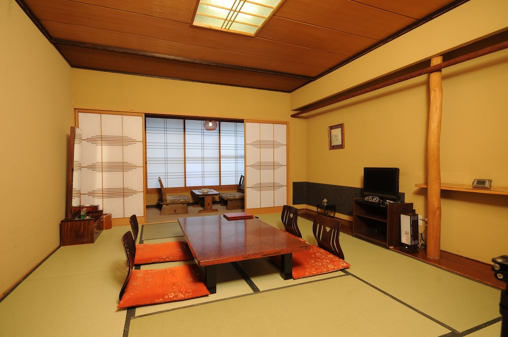 客室1 | 純和風旅館 一乃松