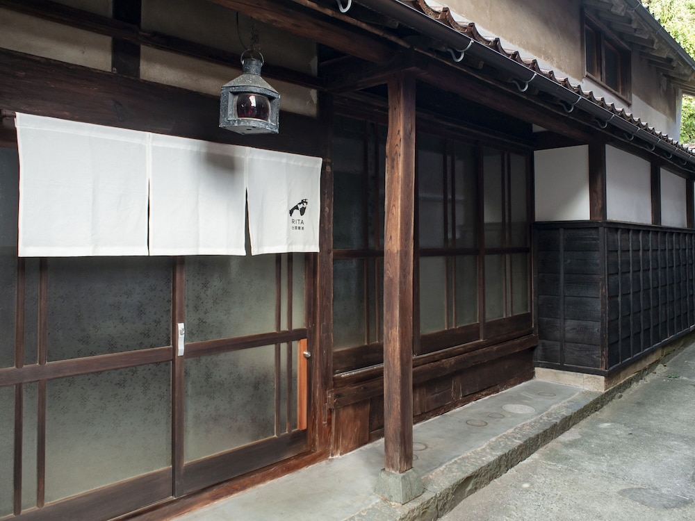 濱古屋 「左舷」－HAMAKOYA Sagen－（はなれ1棟・2ベッドルームあり）＜6名定員＞ 禁煙 客室4 | RITA 出雲鷺浦