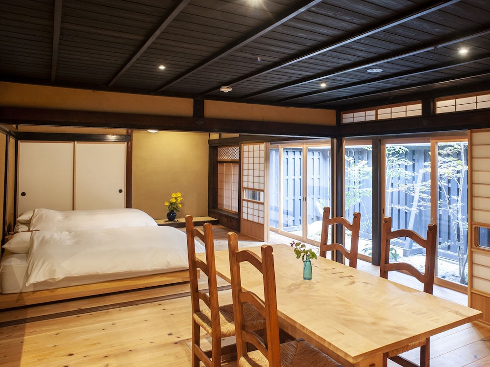 濱古屋 「左舷」－HAMAKOYA Sagen－（はなれ1棟・2ベッドルームあり）＜6名定員＞ 禁煙 客室6 | RITA 出雲鷺浦