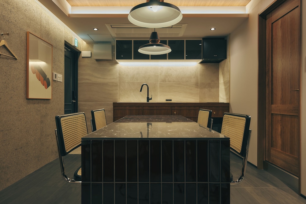 スタンダード ルーム 禁煙 客室内のダイニングエリア0 | illi Mani Shibuya