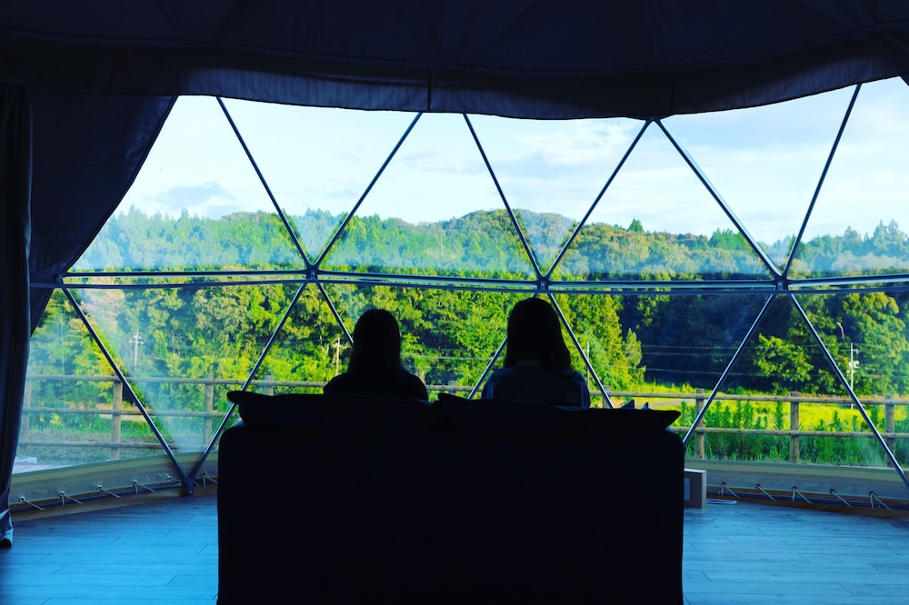 ラグジュアリー テント 1 ベッドルーム 禁煙 冷蔵庫 ヒル ビュー0 | レドンド秋吉台