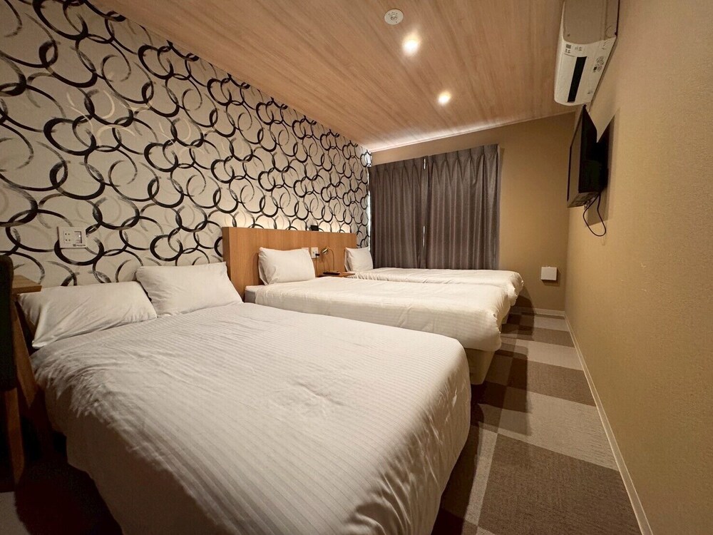 4 人部屋 客室2 | Hotel the Point 清水五条