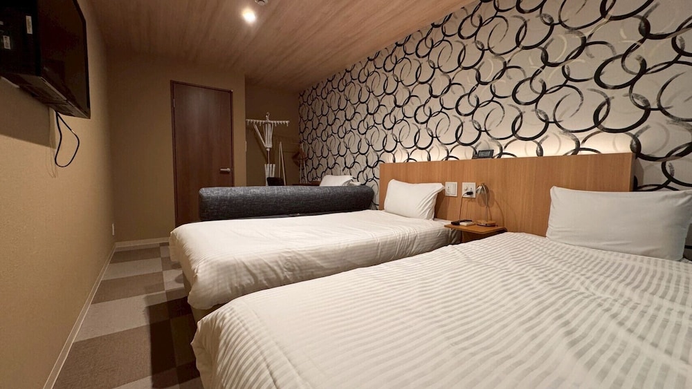 4 人部屋 客室1 | Hotel the Point 清水五条