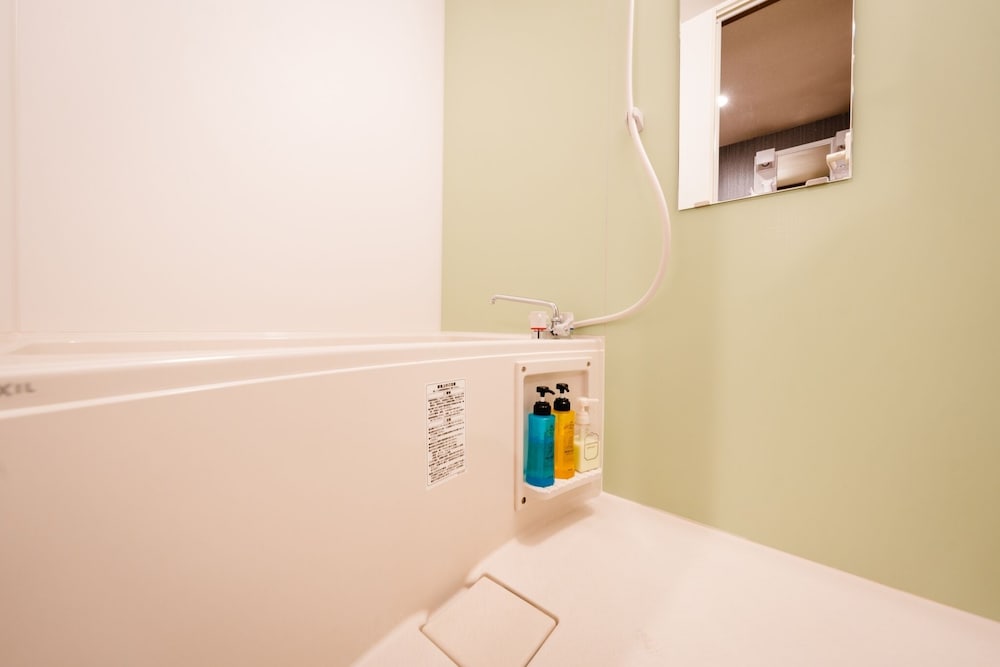 ベーシック ツインルーム バスルーム1 | Hotel the Point 清水五条