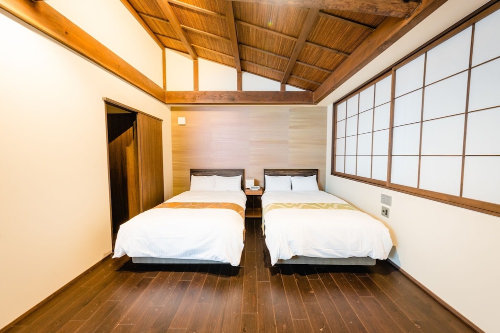 クラシック ツインルーム ベッド (複数台) 禁煙 専用バスルーム 客室2 | 楽々庵